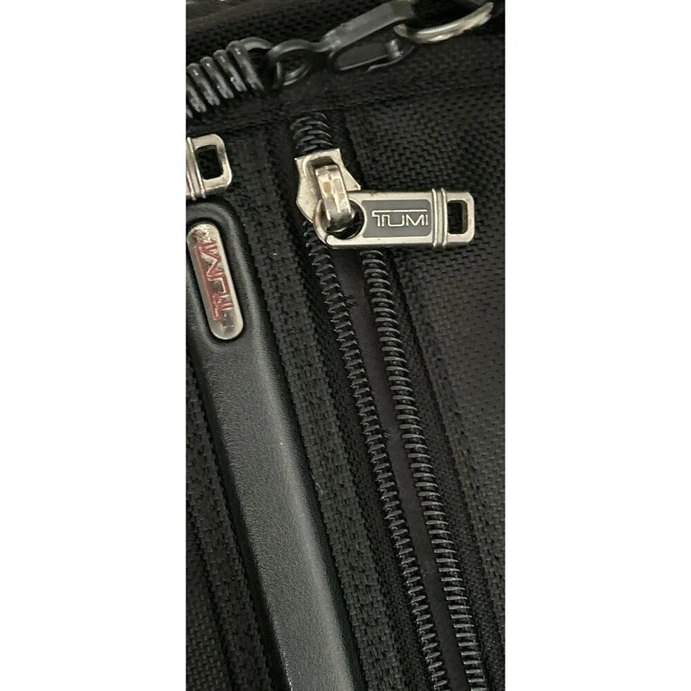Tumi Deluxe Expandable Shoulder Bag Briefcase Nylon Black 15